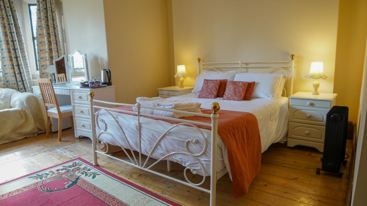 Bed and Breakfast Cleeve House Melksham Exterior foto